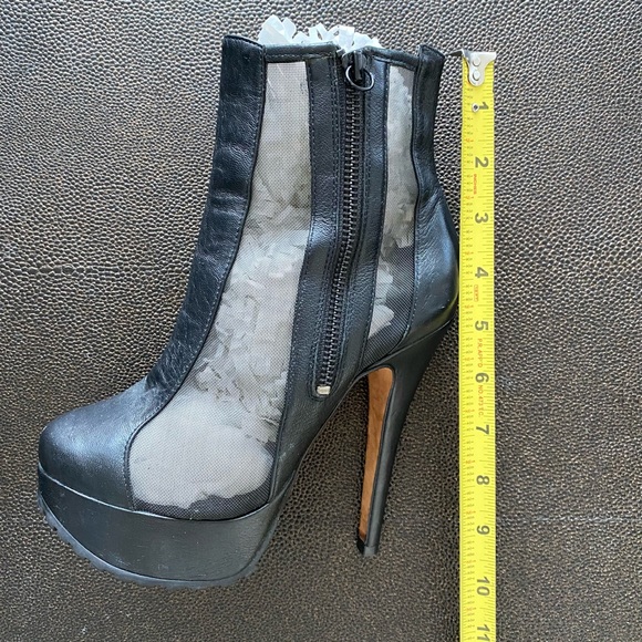 Christopher Kane for Topshop - Picture 15 of 16